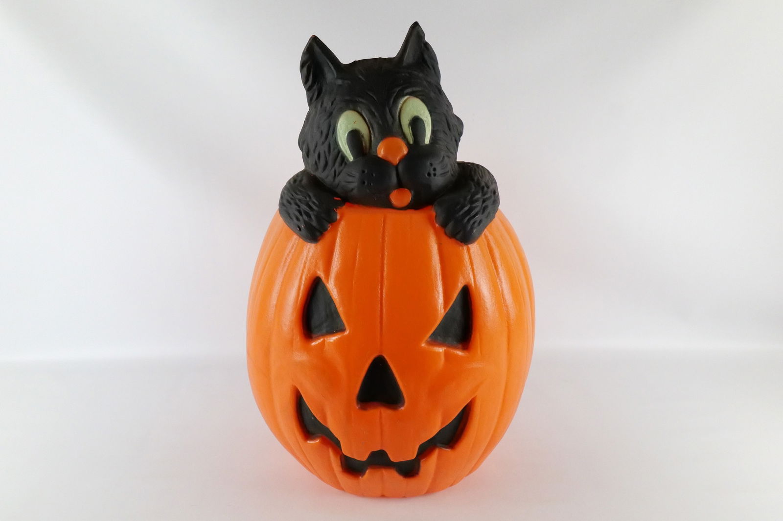 lighted Halloween Jack-O-Lantern Blow Mold (1 of 10)