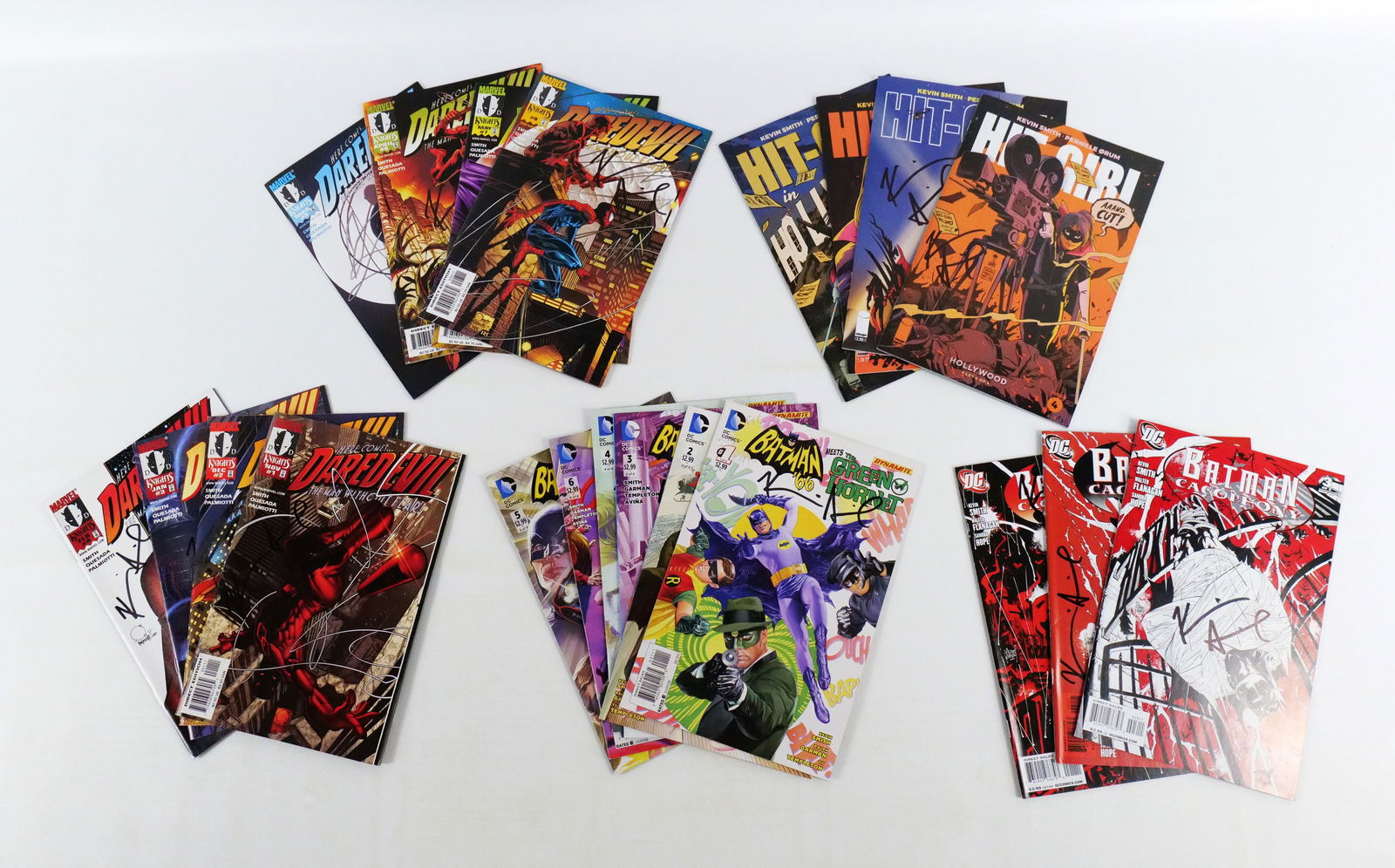 Lot of Signed Kevin Smith Comics (1 of 16)