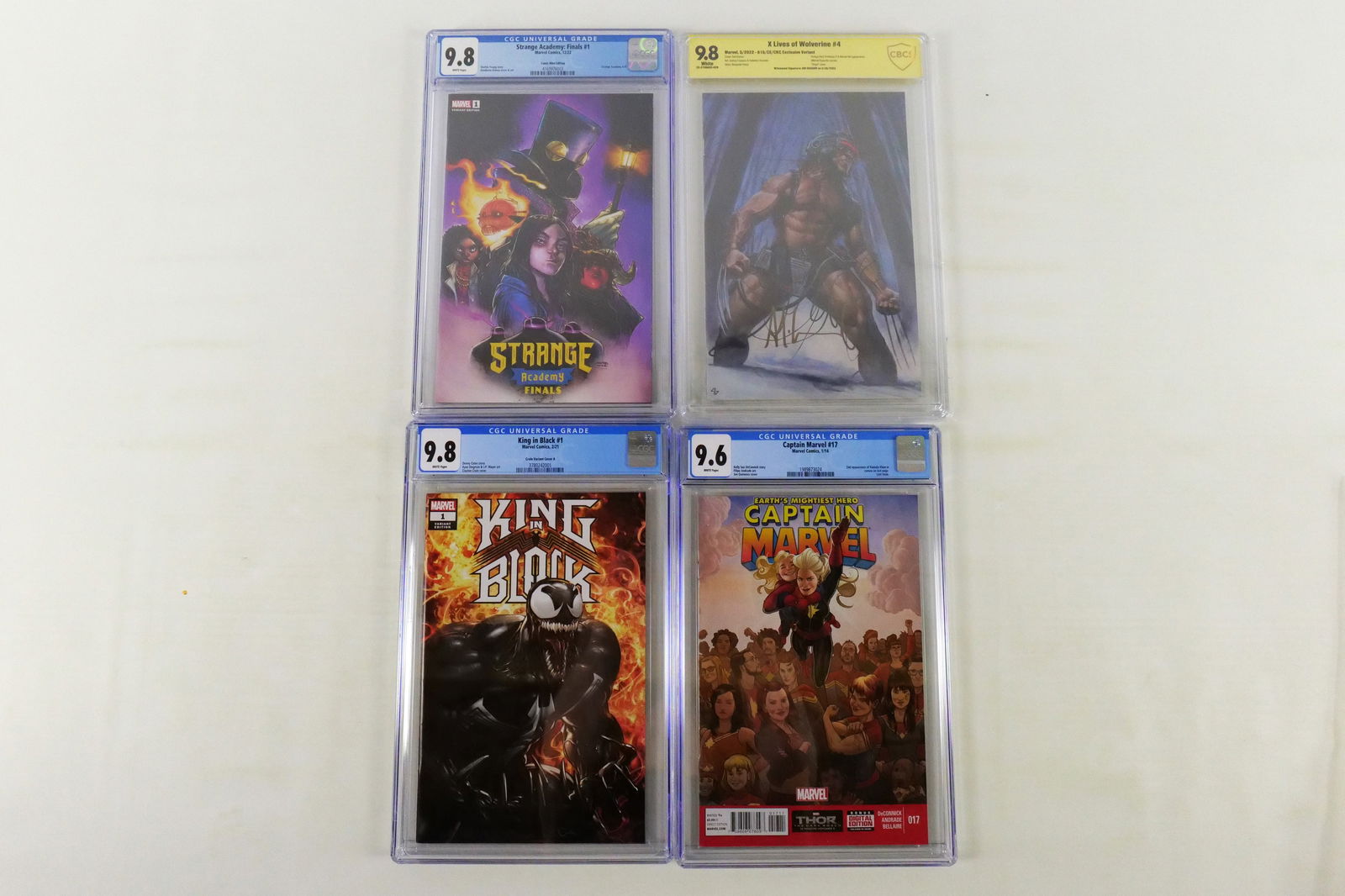 Lot of 4 Graded Marvel Comics (1 of 10)
