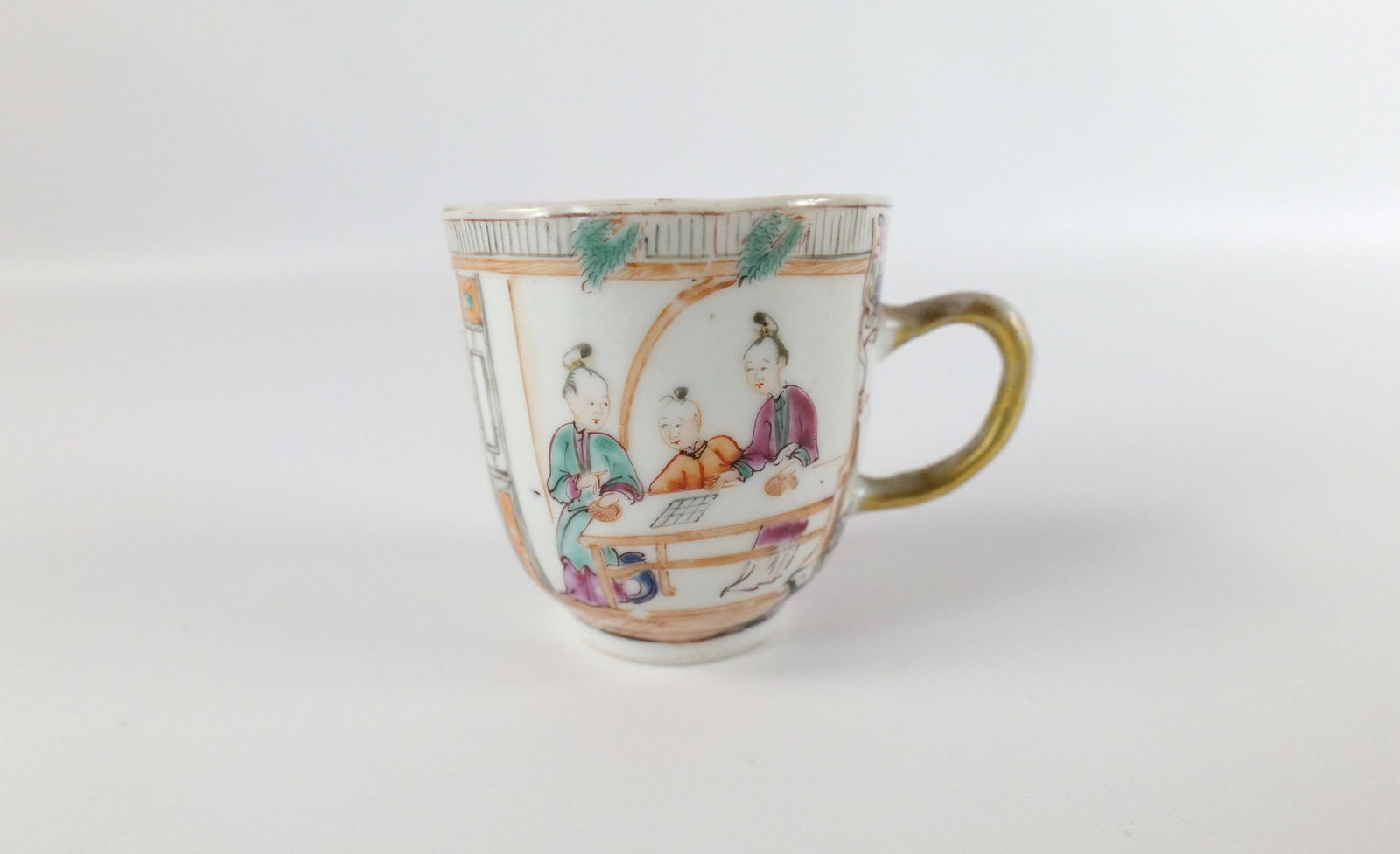 Chinese Export Hand Painted Tea Cup (1 of 11)