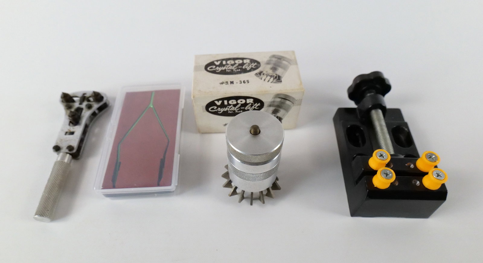 Watch Case Opener (1 of 10)