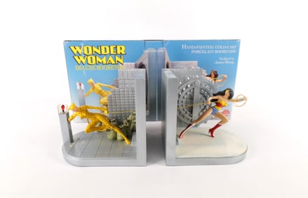 DC Direct Wonder Woman Limited Edition Bookend Set