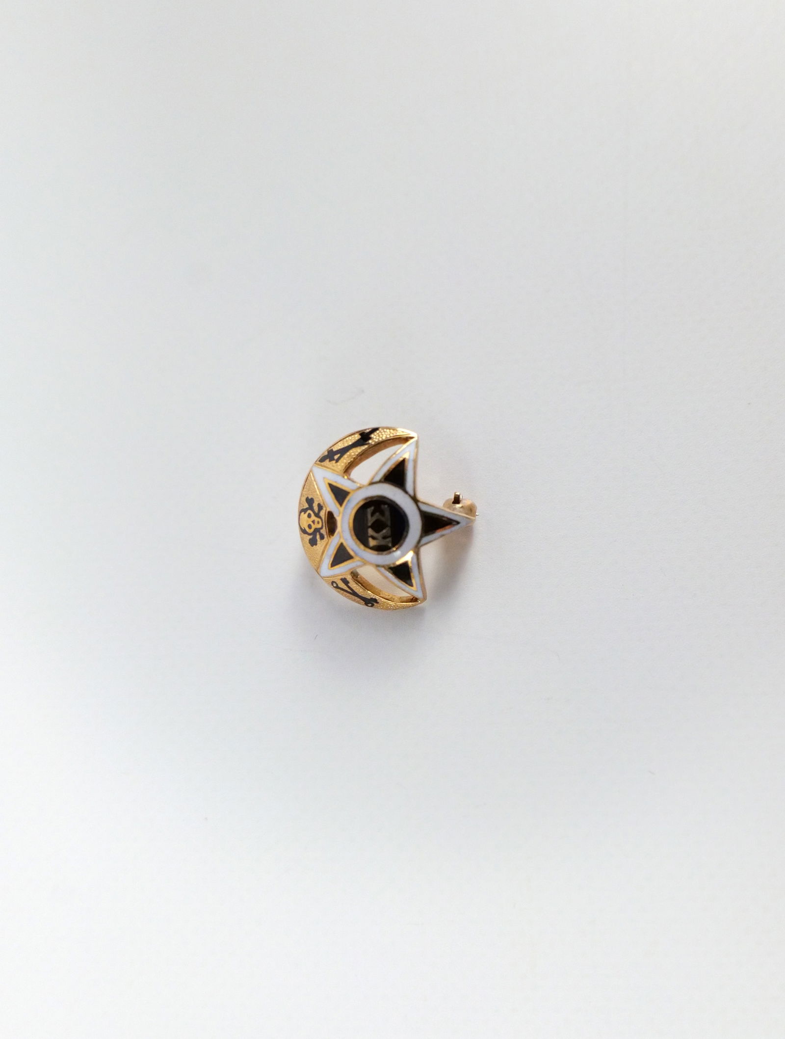 Vintage 14K Gold Kappa Epsilon Fraternity Lapel Pin (1 of 3)