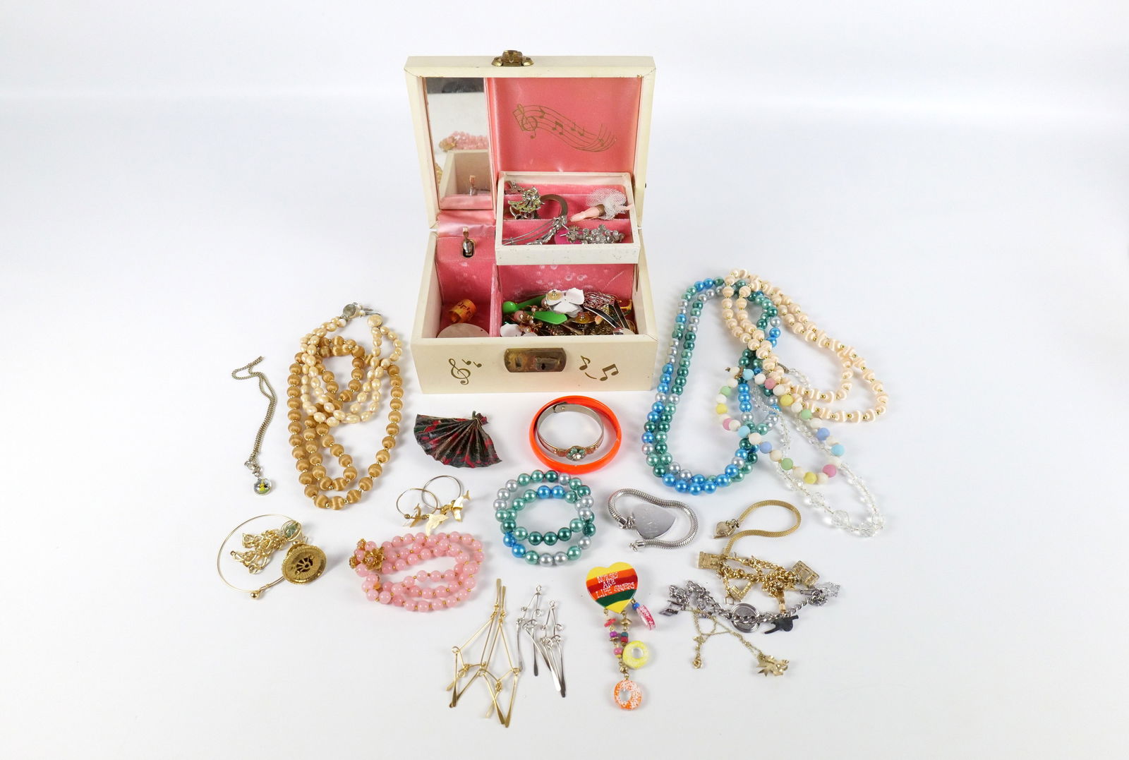 Group of Mixed Vintage Jewelry and More (1 of 13)