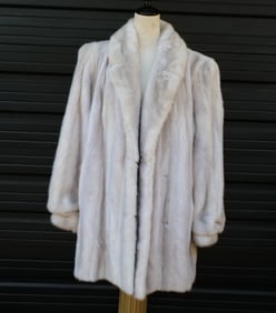 Vintage White Mink Fur Coat/Jacket