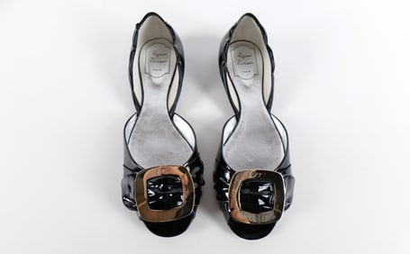 Roger Vivier Paris Black Spuntata Gigi Women's Shoe