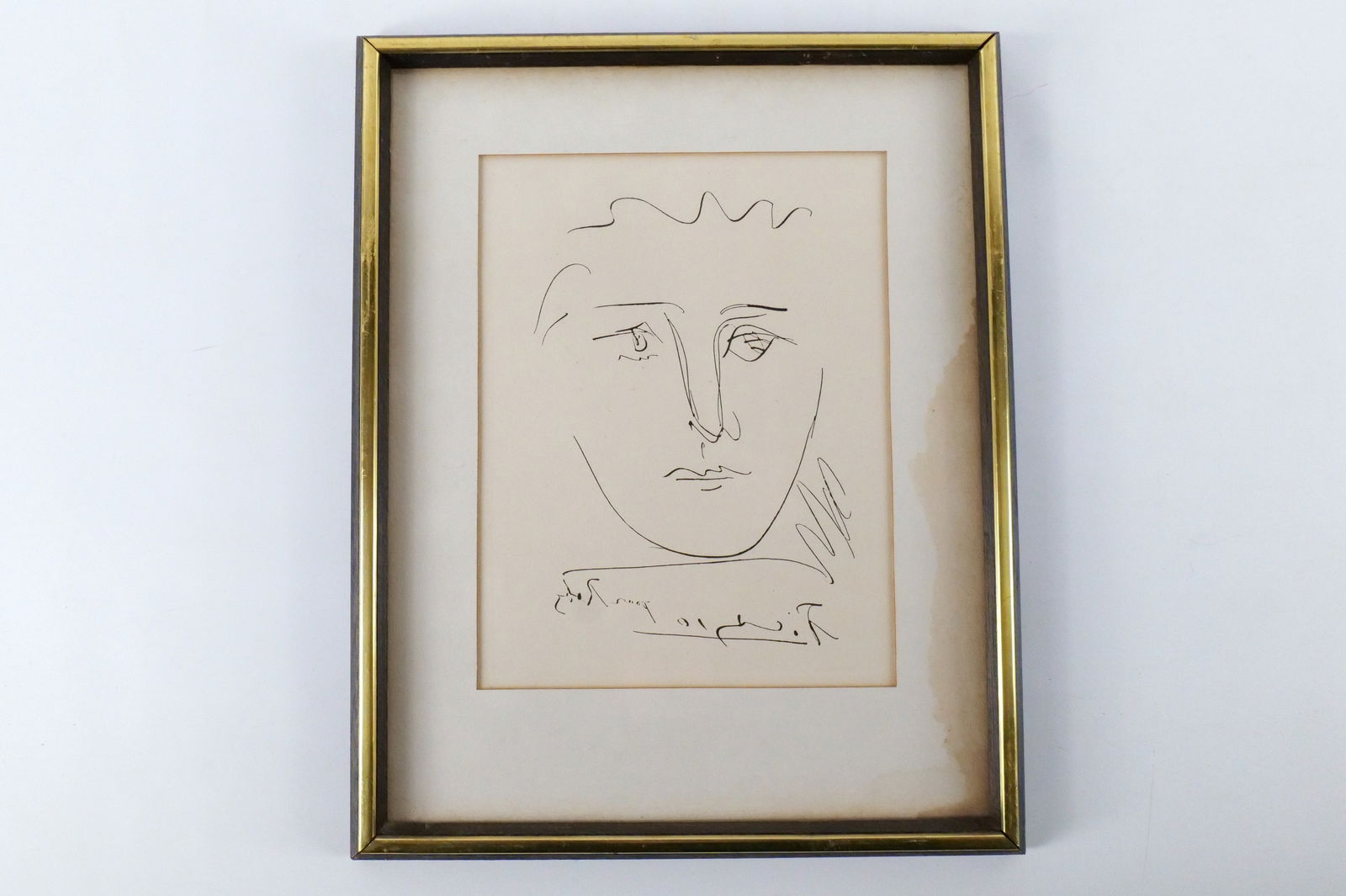 Original Etching by Pablo Picasso "Pour Robie": Original Etching by Pablo Picasso. Entitled "Pour Robie". Entitled and Signed in the Plate. Comes with paperwork on back and Raised Seal. Has water damage on matte. Image not affected. Measures 15" ta