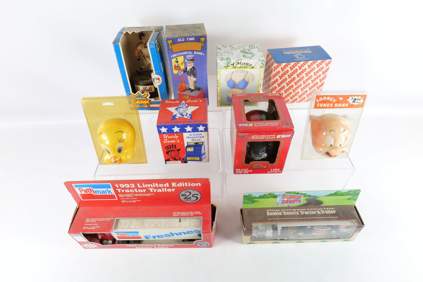 Lot of 10 Novelty Banks - In Original Boxes (1 of 12)