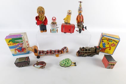 Lot of Tin Wind Up Toys