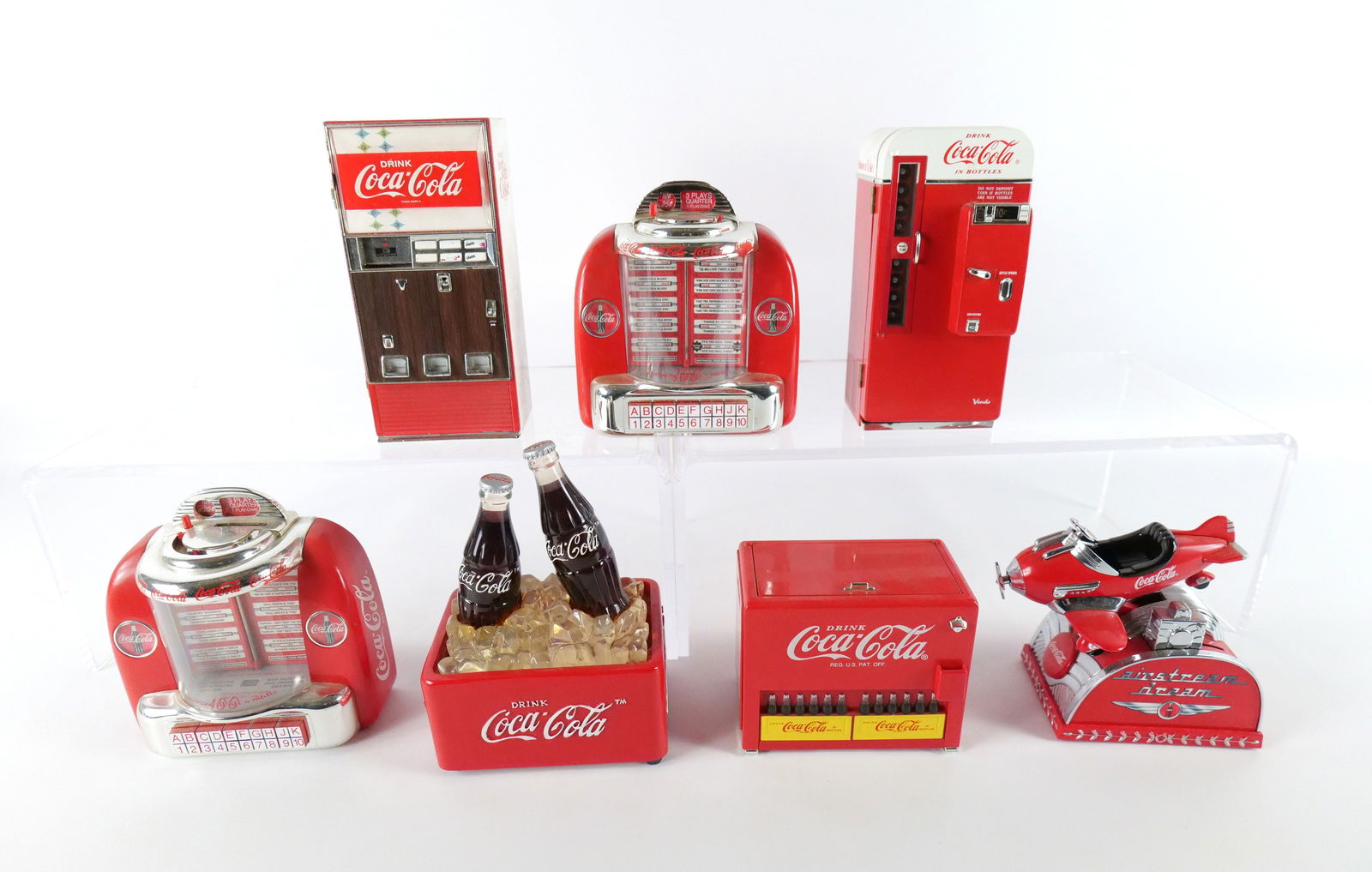 Group Lot of Coca Cola Decorative Banks and Lighted Sign (1 of 11)
