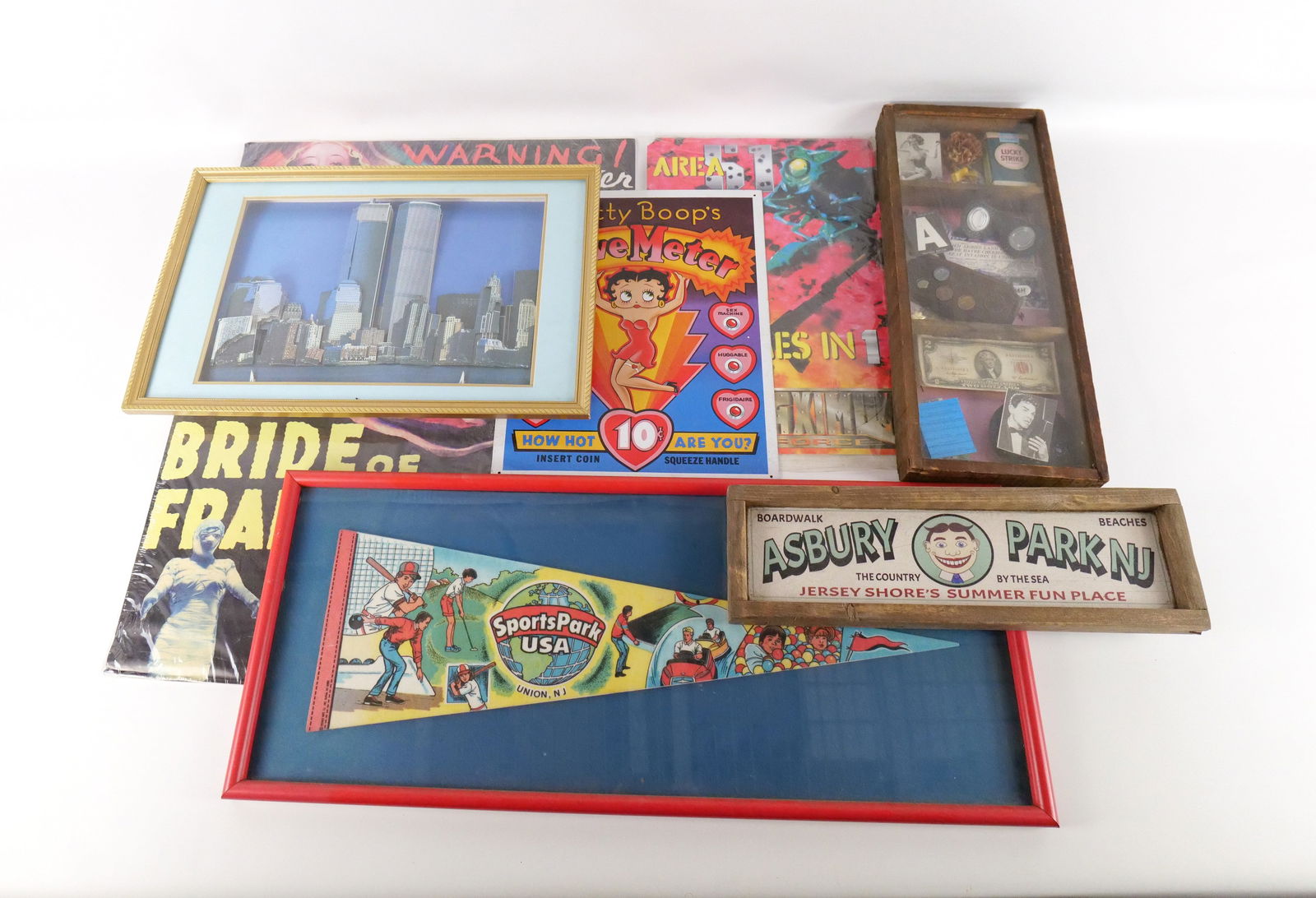 Lot of 7 Pieces of Art and Advertising (1 of 8)