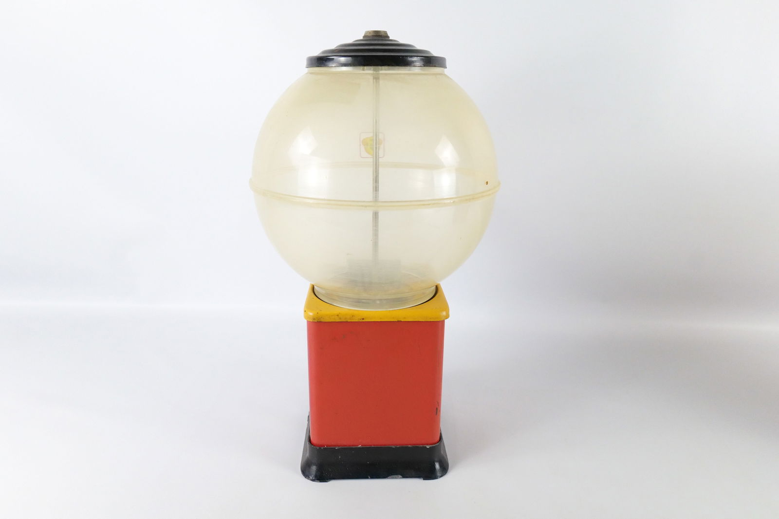 Lot of 2 Vintage Gumball Machines - 4