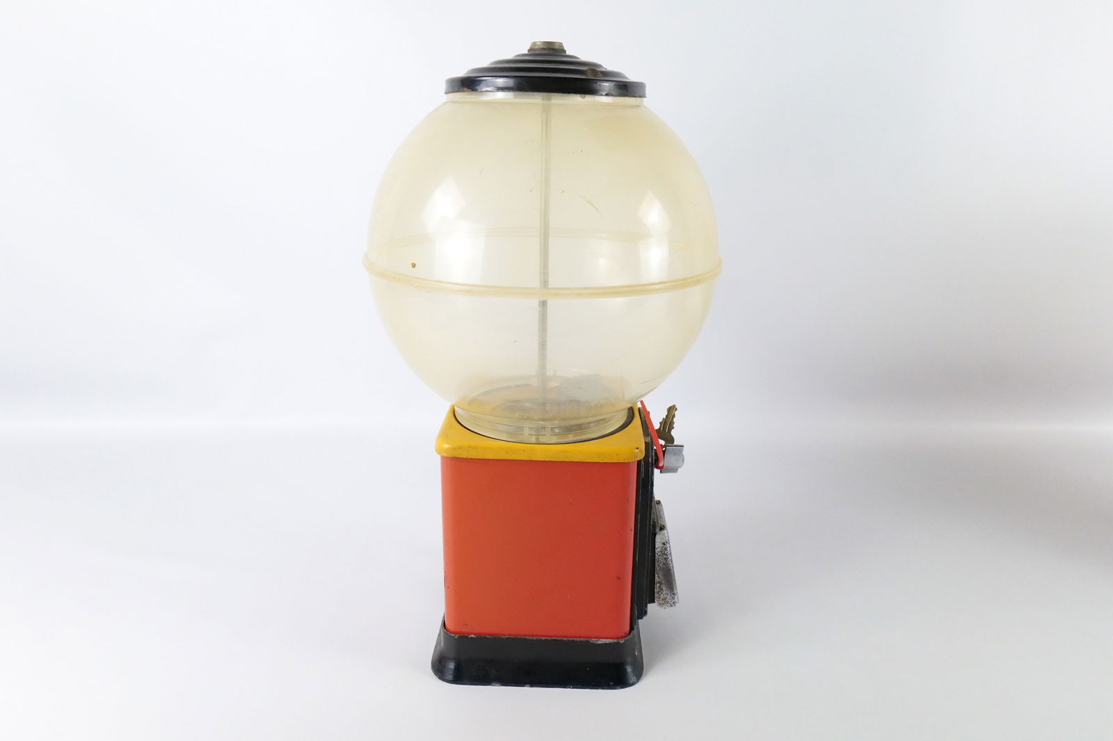 Lot of 2 Vintage Gumball Machines - 5