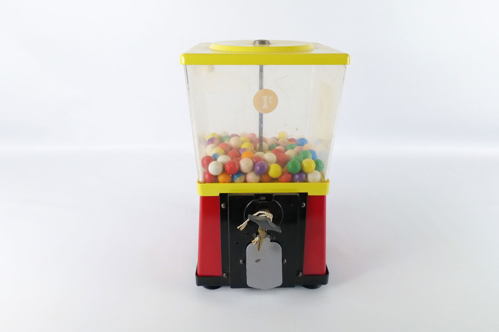 Lot of 2 Vintage Gumball Machines - 8