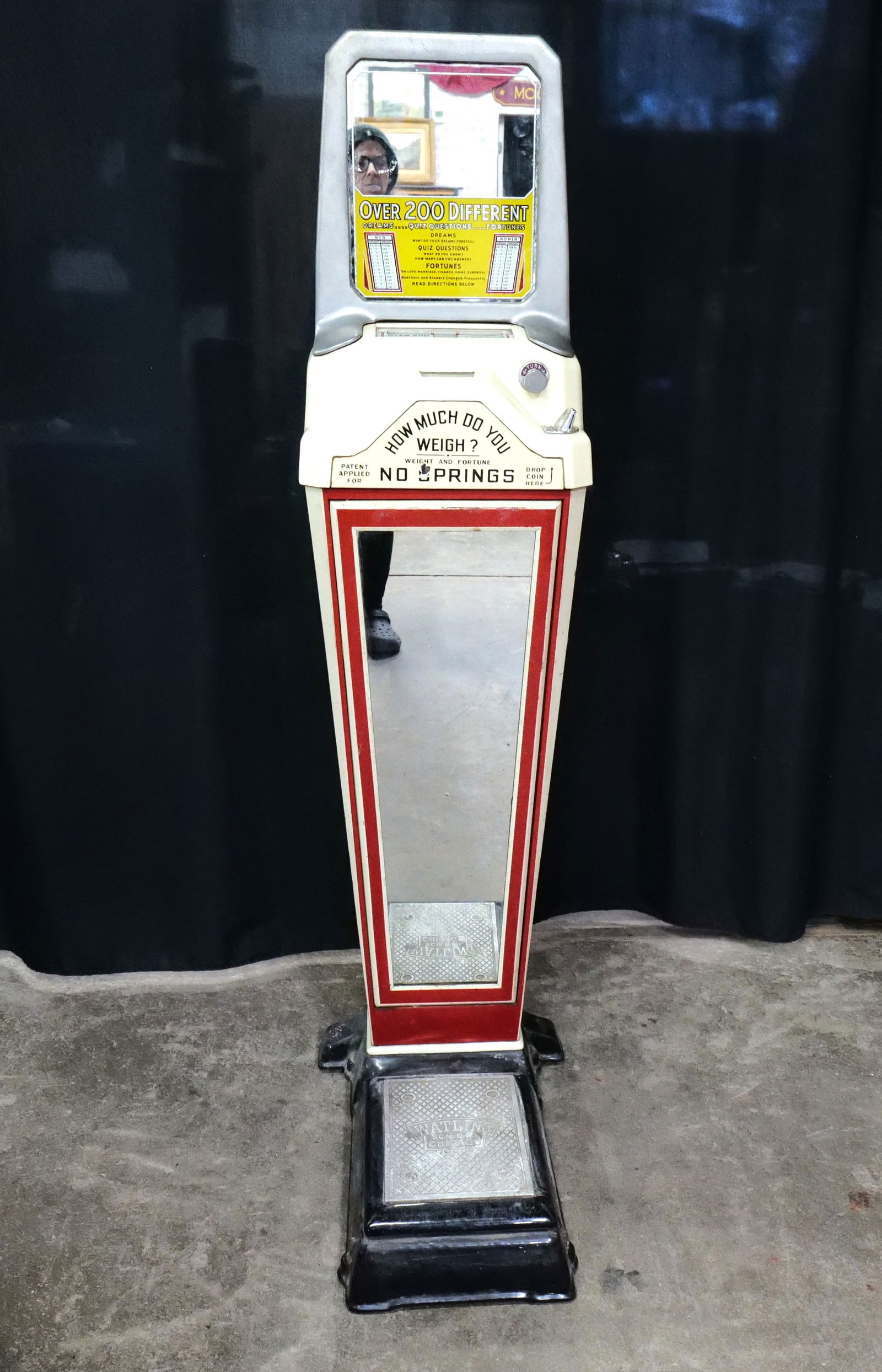 Watling "How Much Do You Weigh" Scale and Fortune Machine (1 of 9)