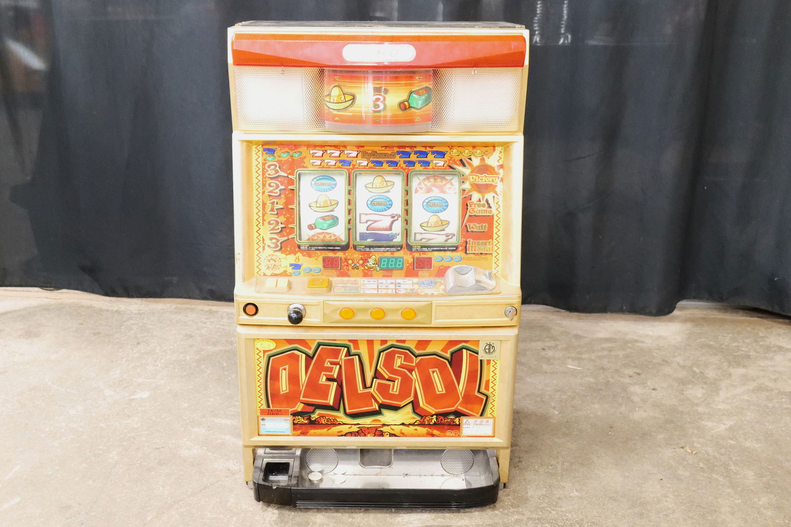 Delsol Slot Machine by Eleco (1 of 11)