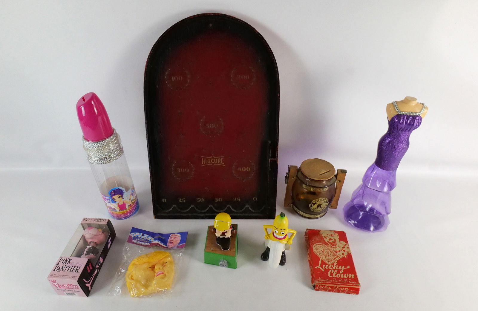 Lot of Novelty Games and Collectibles (1 of 10)