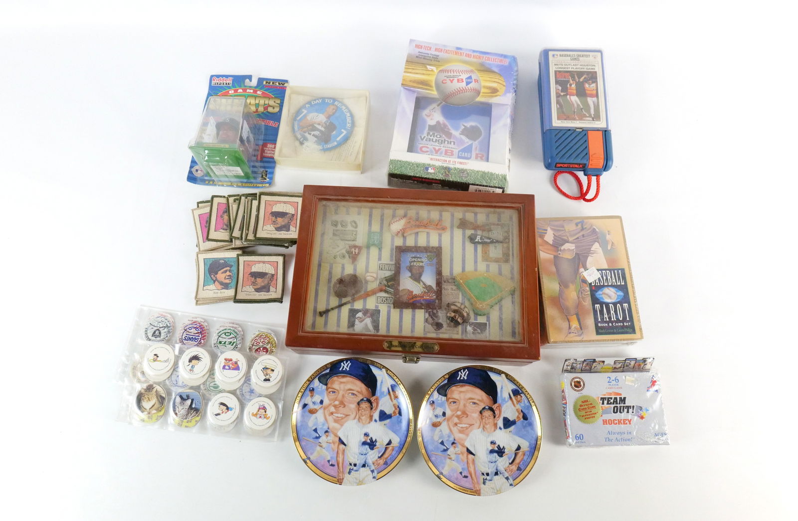 Lot of Sports Collectibles (1 of 7)