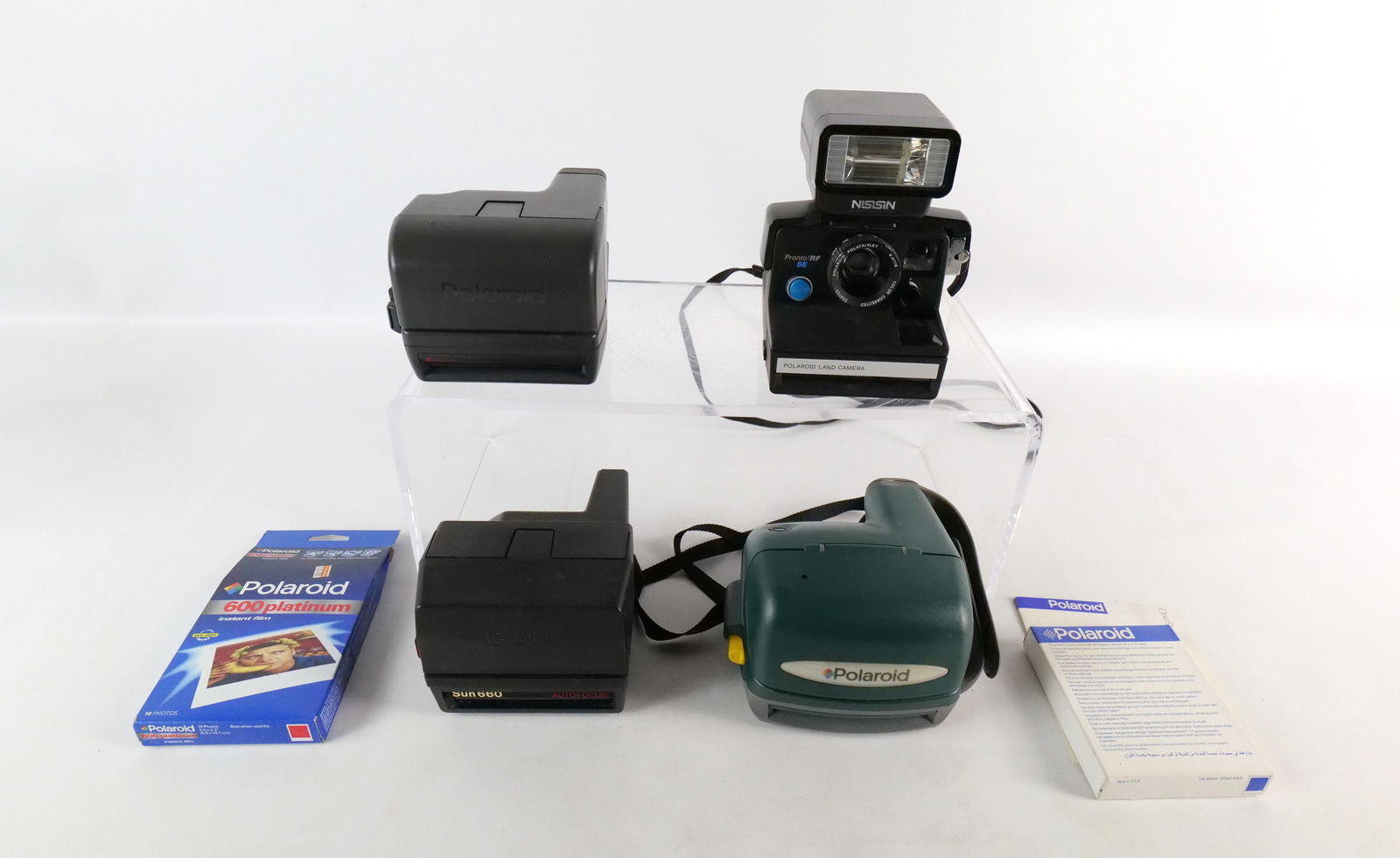 Lot of 4 Polaroid Cameras (1 of 7)