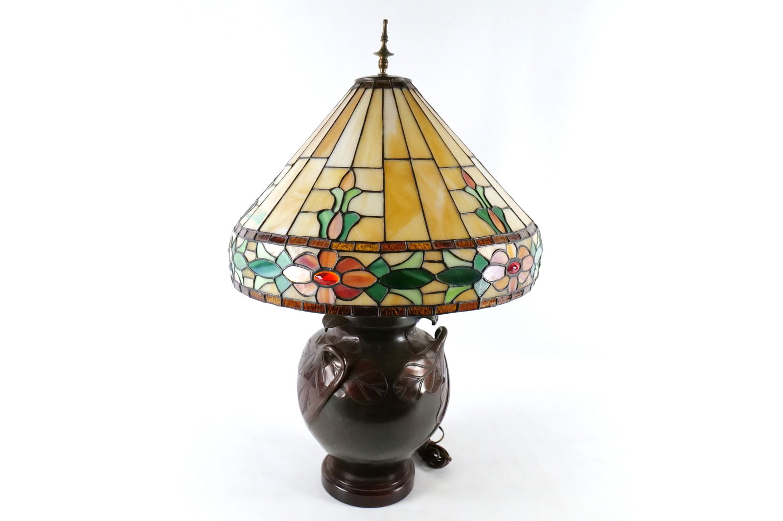 Tiffany Style Art Nouveau Stained Glass Table Lamp (1 of 7)