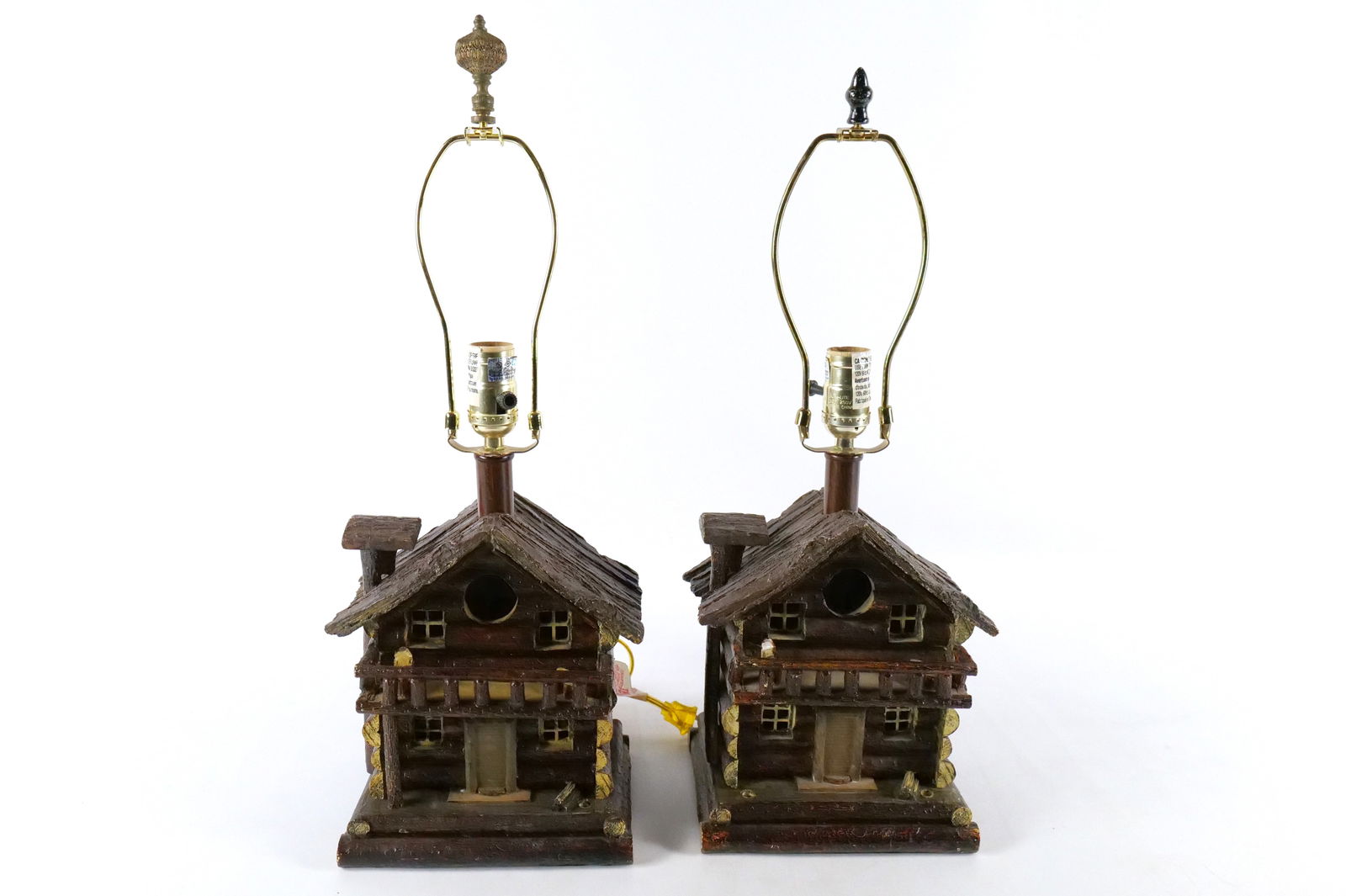 Pair of Decorative Resin Log Cabin Table Lamps (1 of 19)