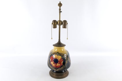 Moorcroft Pottery Table Lamp