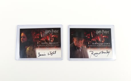 Lot of 2 Harry Potter Prisoner of Azkaban 2004 Artbox Autograph Cards