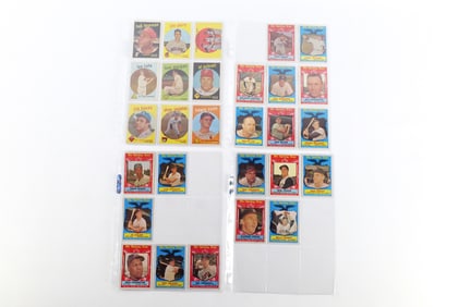 Lot of 28 Topps 1959 Baseball Cards