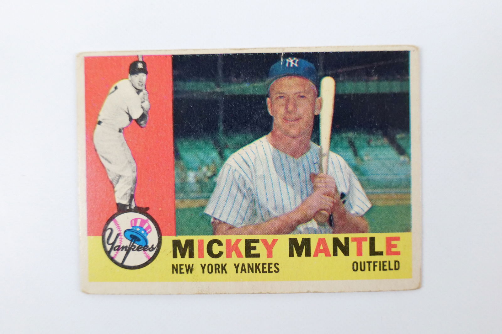 Mickey Mantle #350 - 1960 Topps: Mickey Mantle #350 - 1960 Topps. We are not experts in grading. What we can say is the card is free from major creases and tearing. I do notice some corner and edge wear. Please look at all photos for