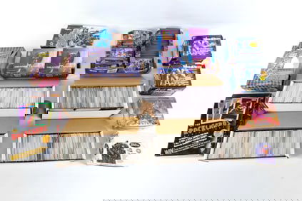 Lot of Loose Trading Cards