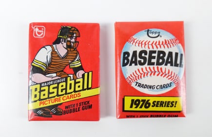 Lot of 2 Sealed 1970's Topps Wax Baseball Packs