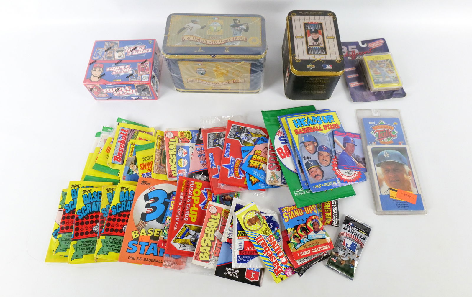 Group Lot of Baseball Cards, Stickers, Tattoo, Buttons (1 of 7)