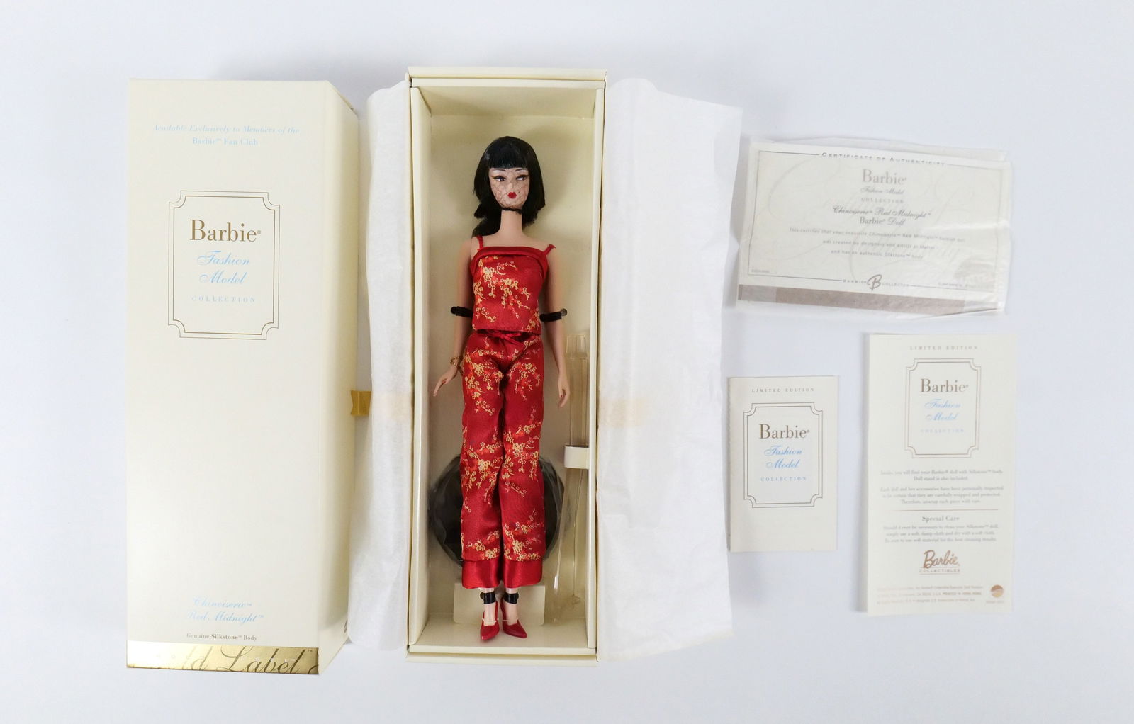 Chinoiserue Red Midnight Silkstone Gold Label Barbie Doll: Chinoiserue Red Midnight Silkstone Gold Label Barbie Doll - Fashion Model Collection - Barbie Fan Club Exclusive. New in Box. All invoices must be paid within 24 hours of the sale. We offer multiple s