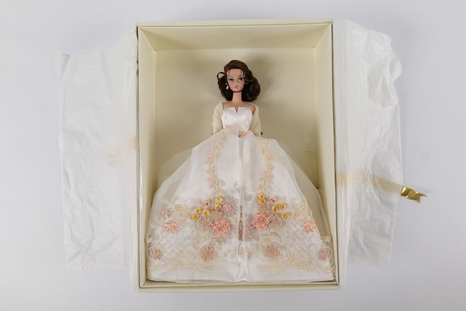 Lady of the Manor Silkstone Gold Label Barbie Doll - 2