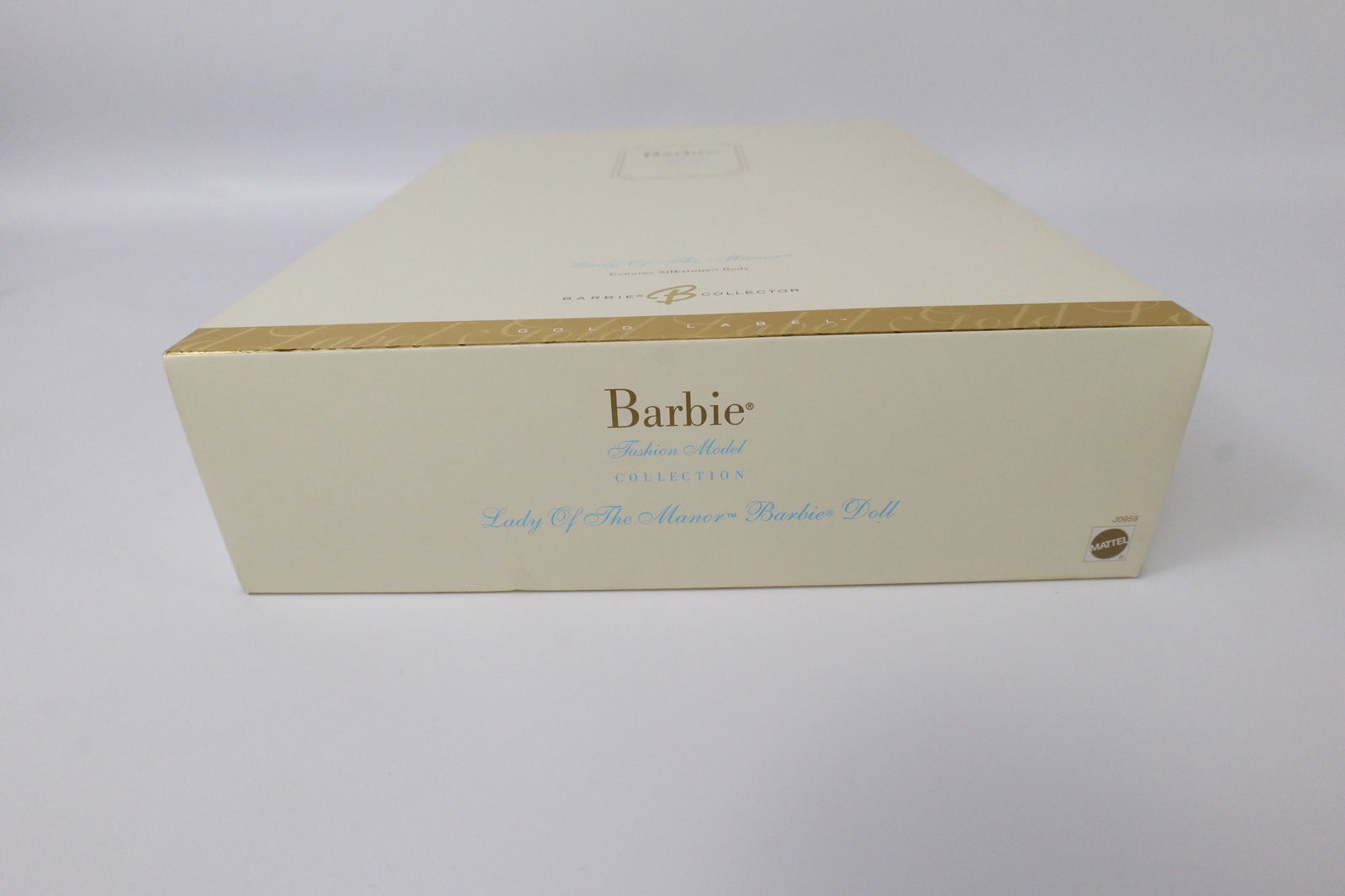 Lady of the Manor Silkstone Gold Label Barbie Doll - 6