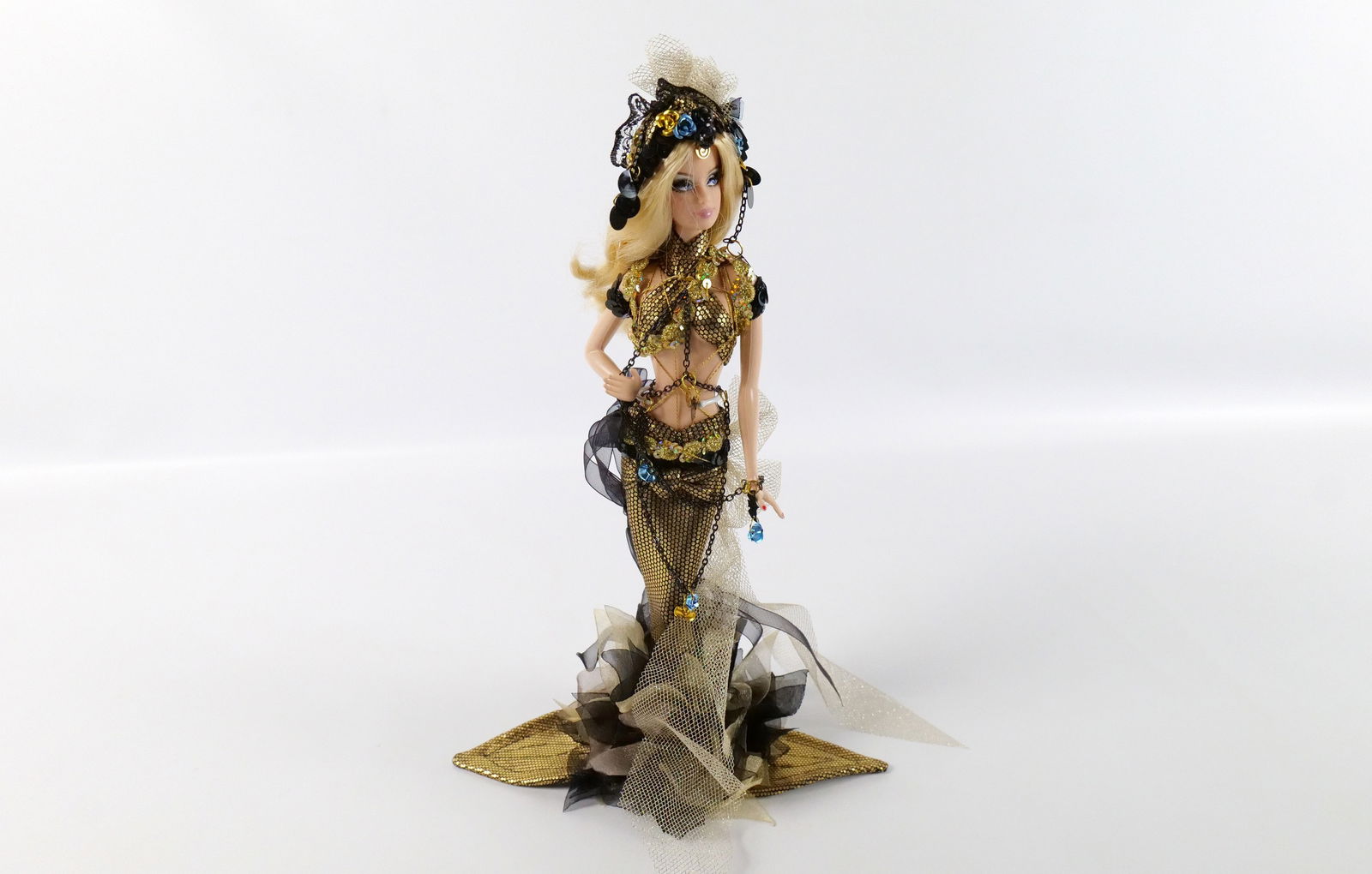 OOAK Artist Designed Barbie Doll: OOAK Artist Designed Barbie Doll. Mermaid Style. Unsigned. All invoices must be paid within 24 hours of the sale. We offer multiple shipping options, please read the shipping terms to understand your