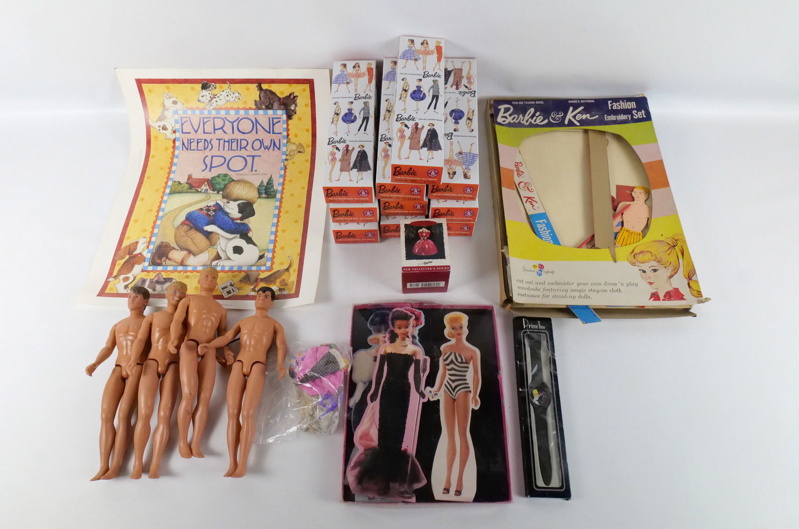 Mixed Lot of Dolls and Barbie Accessories (1 of 8)
