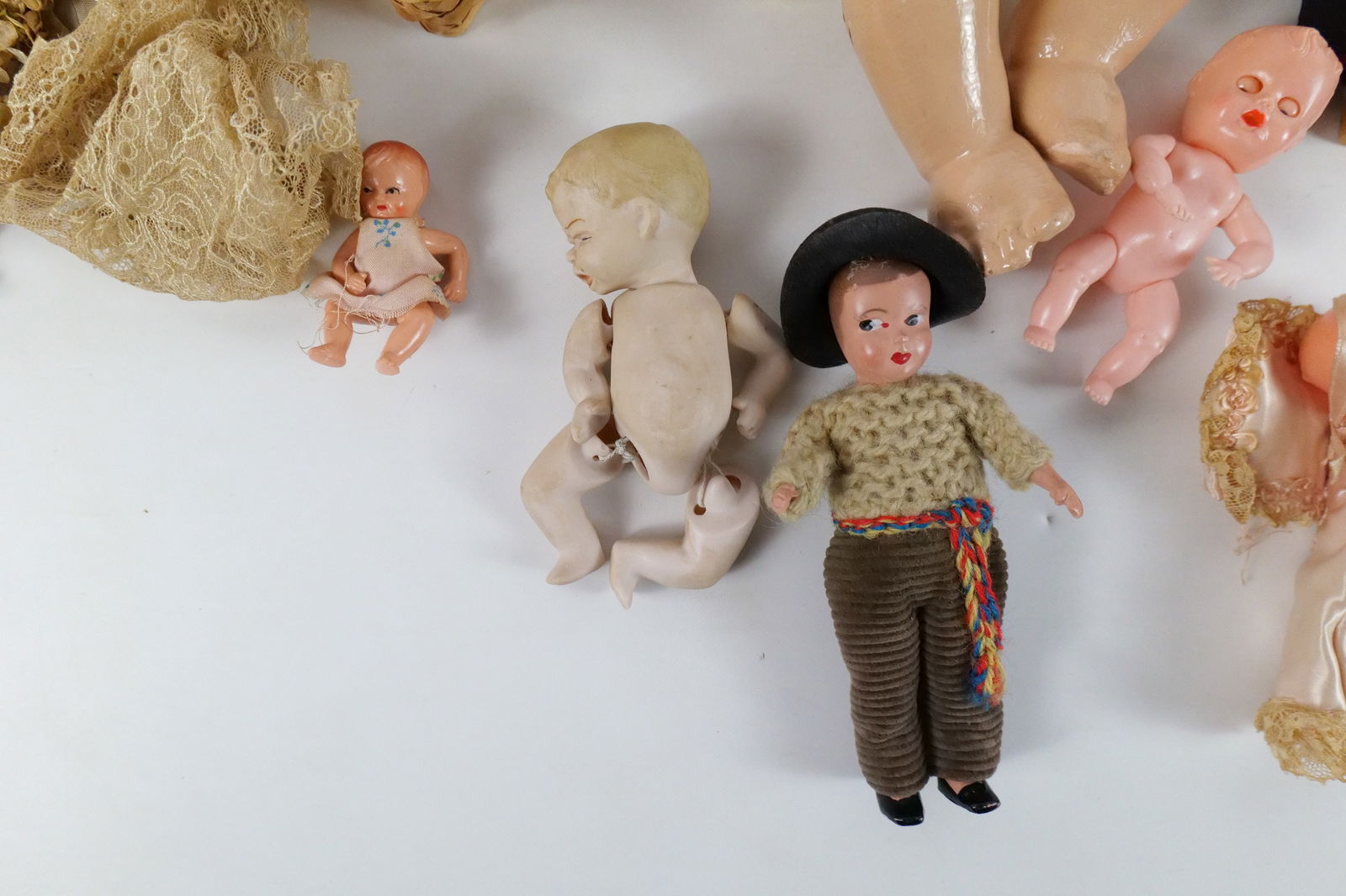 Lot of Antique to Contemporary Dolls - 4