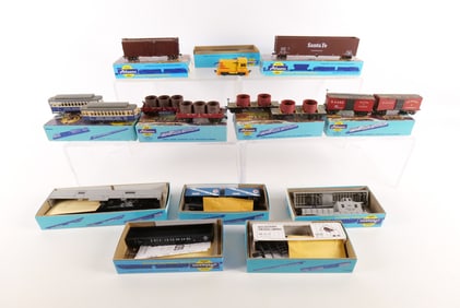 Lot of 12 Athearn HO Gauge Trains