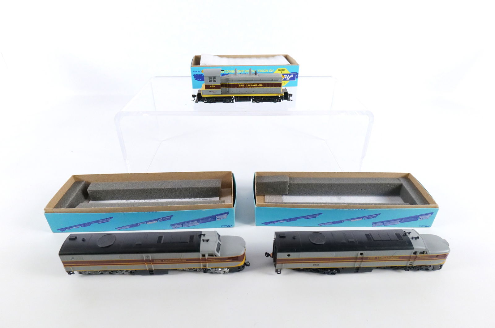 Lot of 3 Erie Lackawanna HO Gauge Engines (1 of 7)