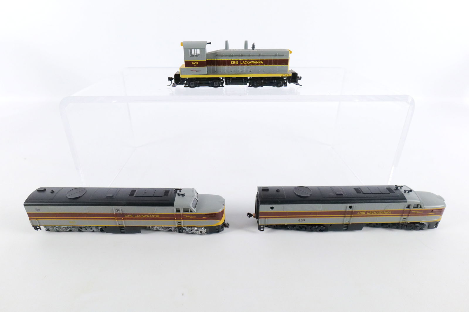 Lot of 3 Erie Lackawanna HO Gauge Engines - 2