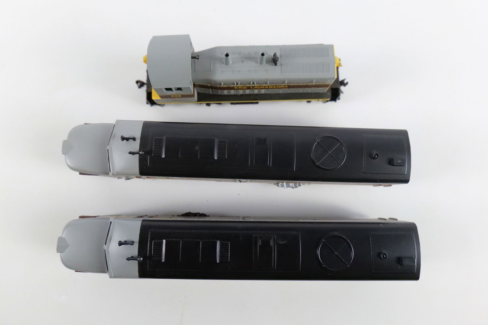 Lot of 3 Erie Lackawanna HO Gauge Engines - 6