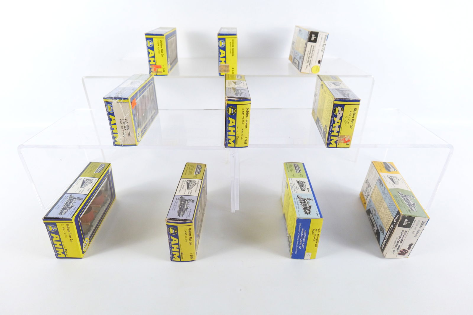 Lot of 8 HO Gauge AHM Rolling Stock - 10