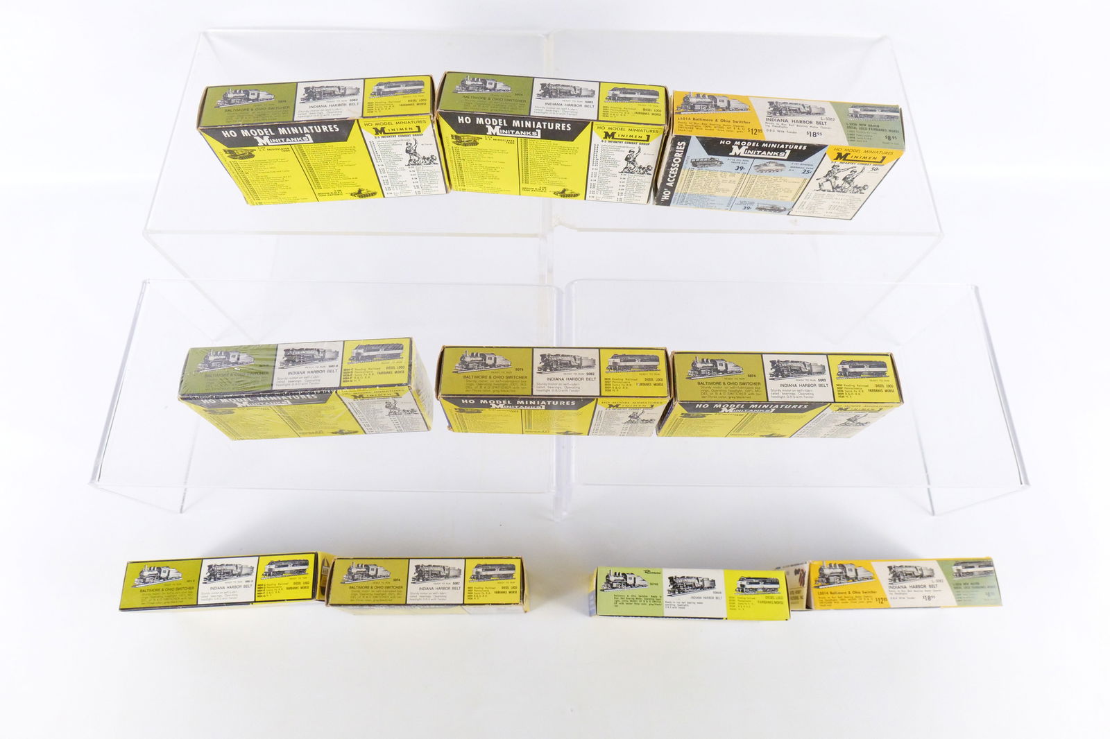 Lot of 8 HO Gauge AHM Rolling Stock - 12