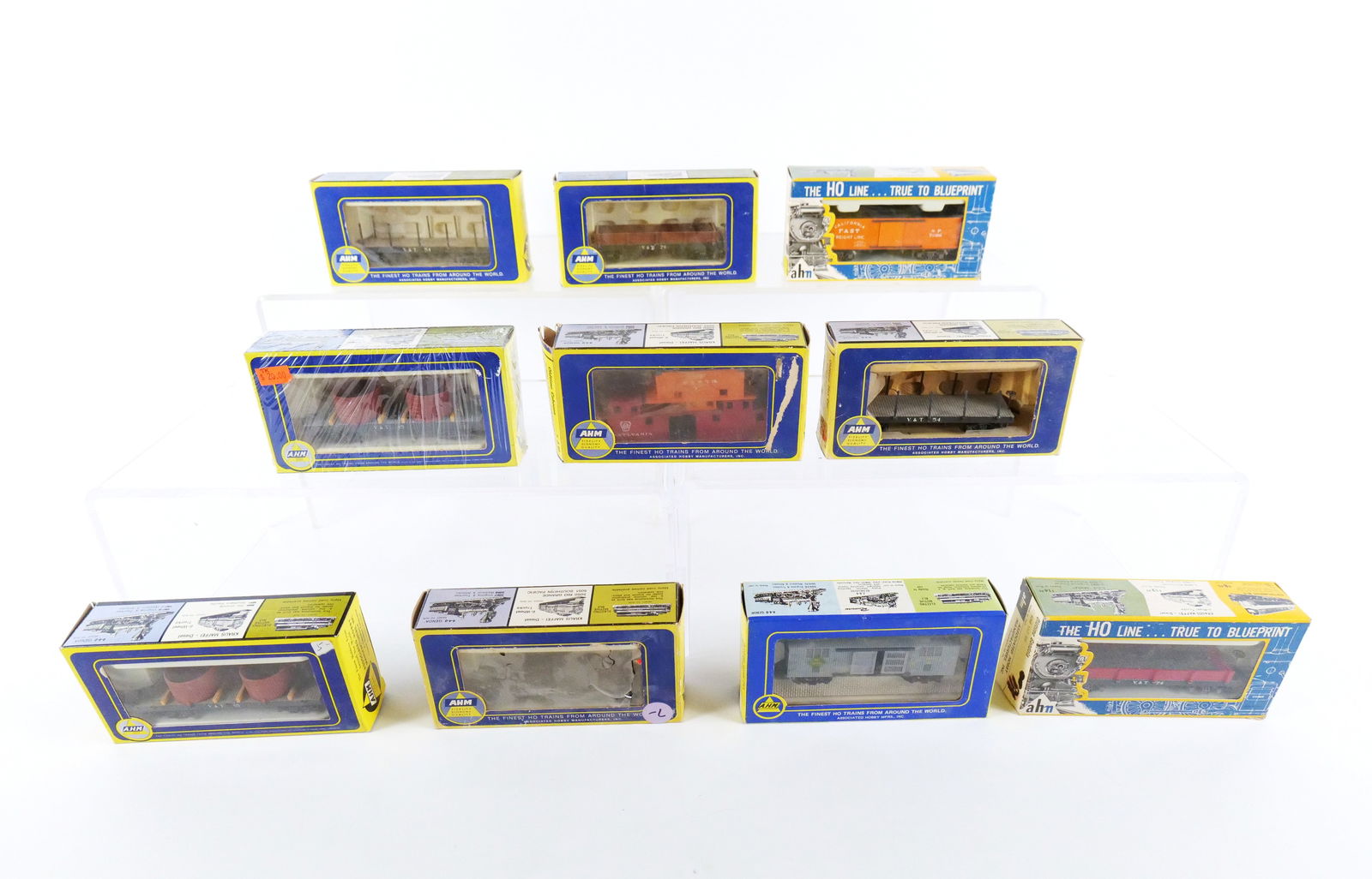 Lot of 8 HO Gauge AHM Rolling Stock (1 of 12)