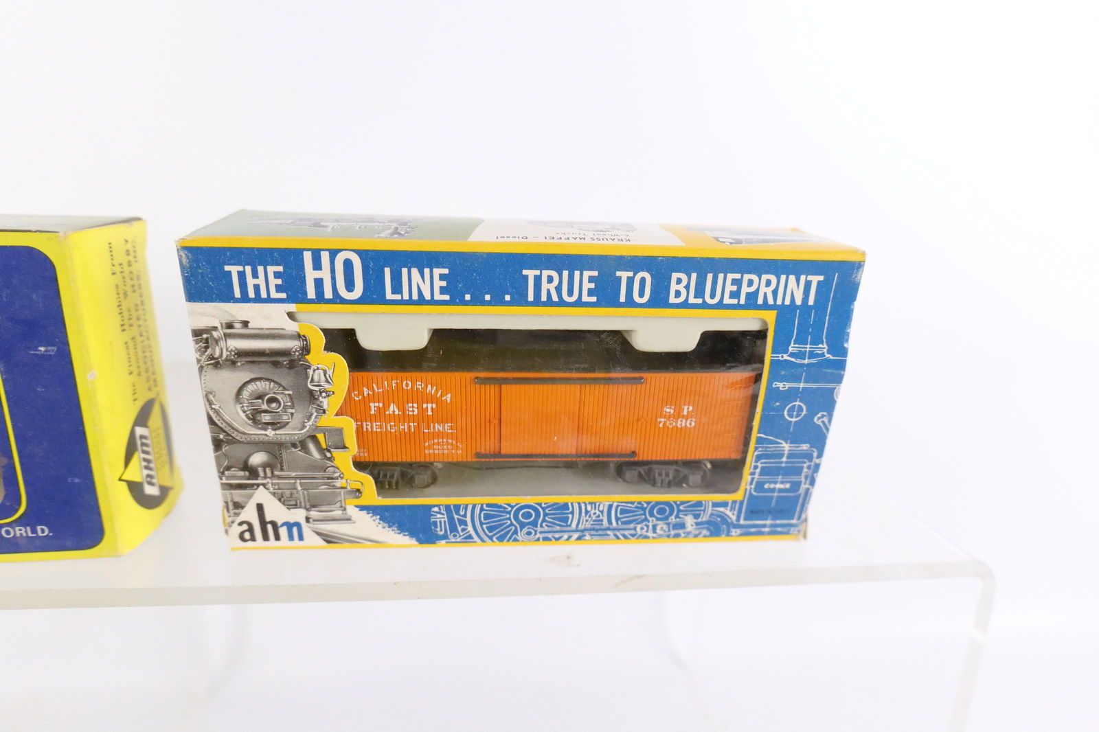 Lot of 8 HO Gauge AHM Rolling Stock - 3