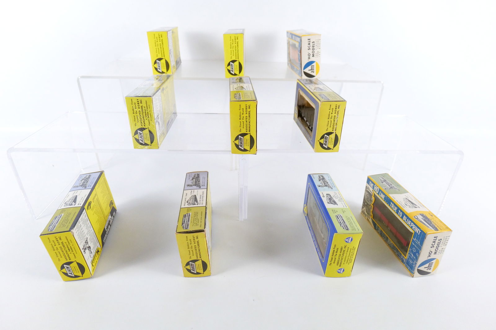 Lot of 8 HO Gauge AHM Rolling Stock - 8