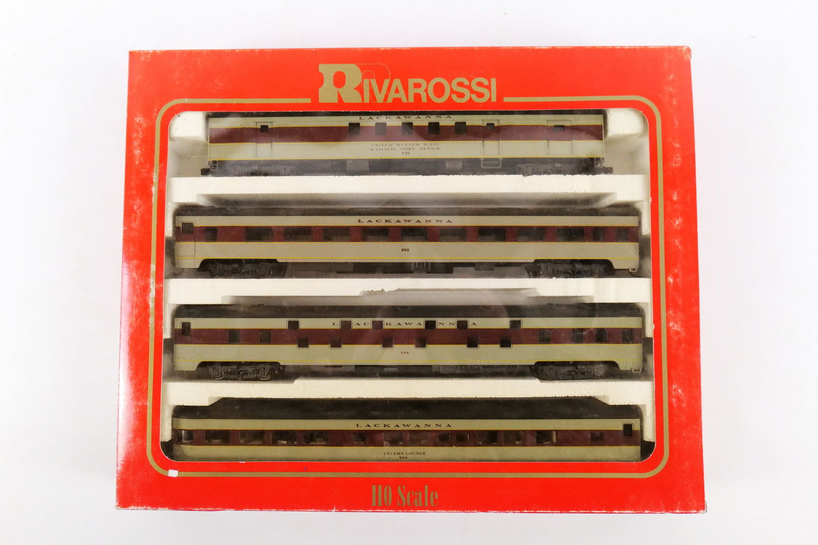 Rivarossi HO Gauge 1930's Lackawanna B Passenger Car Set: Rivarossi HO Gauge 1930's Lackawanna B Passenger Car Set. Appears to be like new in box. All invoices must be paid within 24 hours of the sale. We offer multiple shipping options, please read the