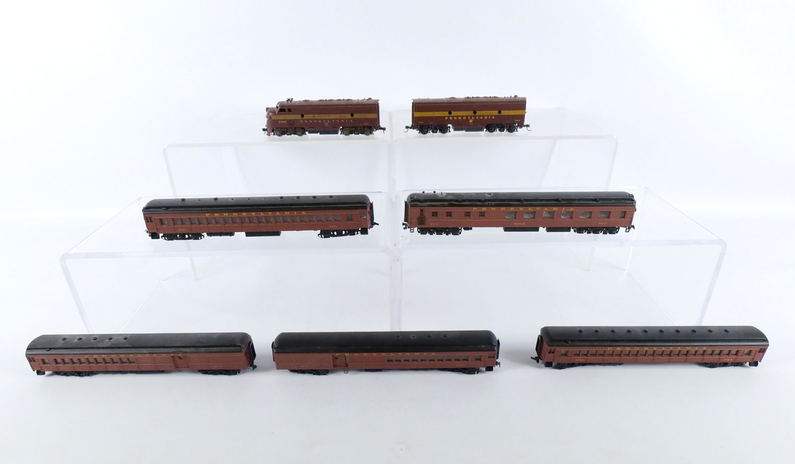 Lot of HO Gauge Pennsylvania Railroad Passenger Cars (1 of 13)