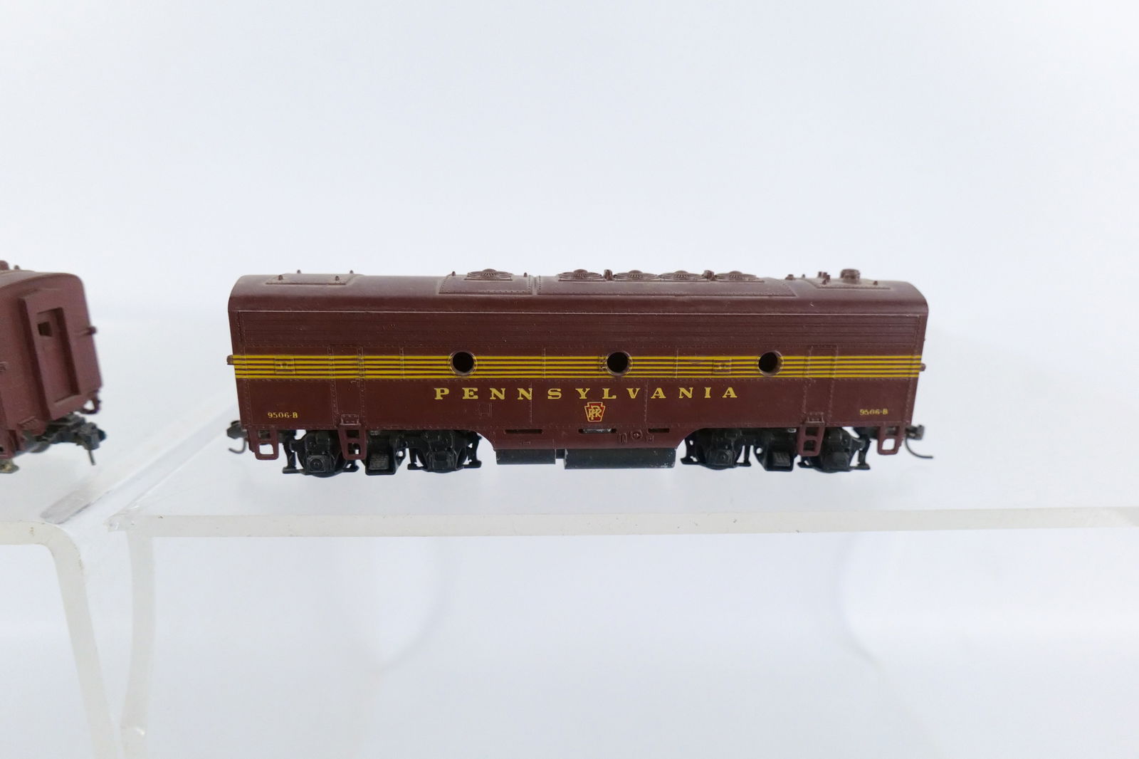 Lot of HO Gauge Pennsylvania Railroad Passenger Cars - 3